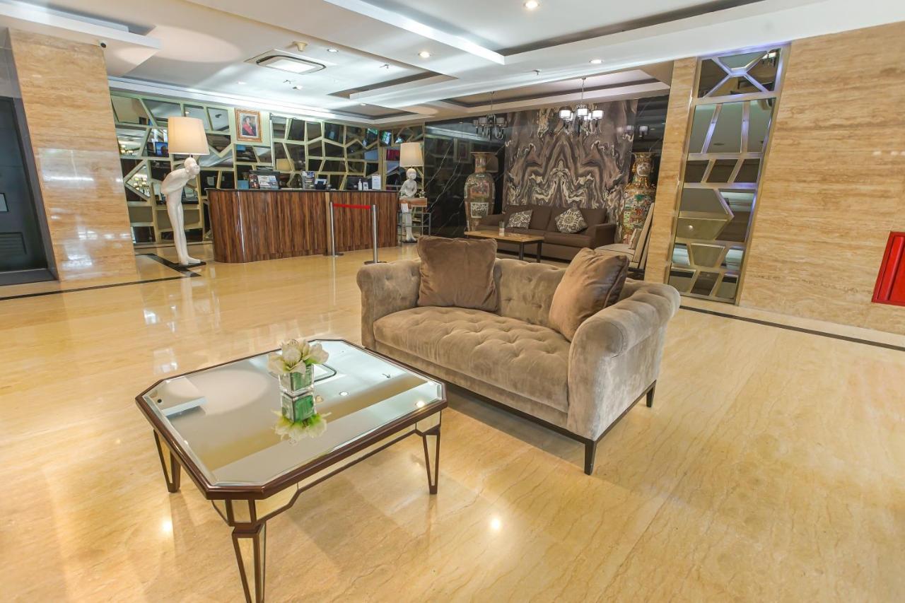 Royal Regantris Cendana Surabaya